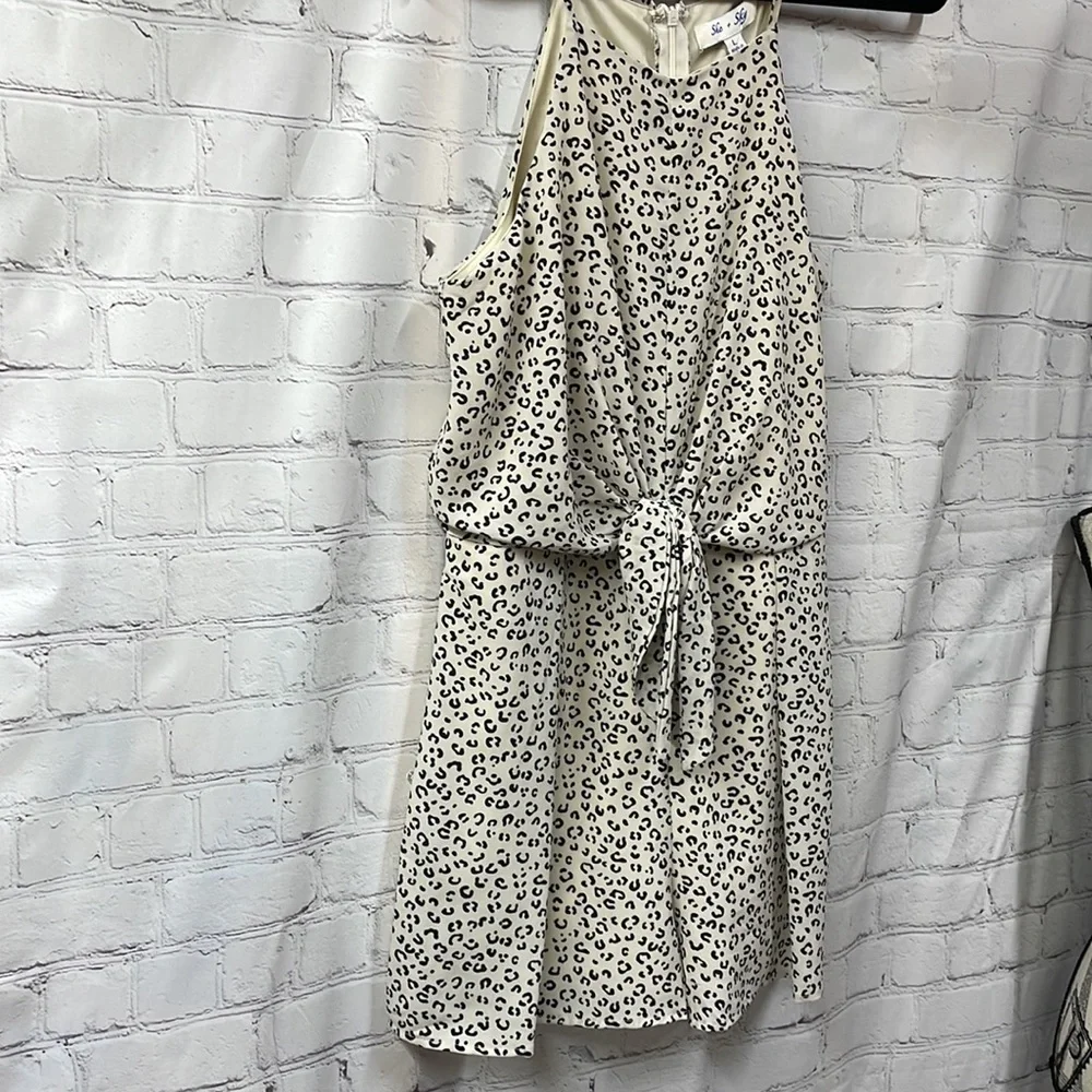 She + Sky NWT animal print straps with tie front size large short romper - Picture 2 of 9